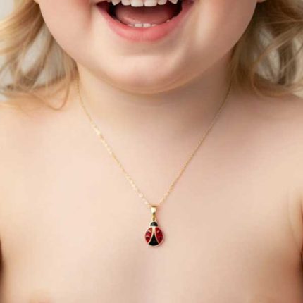 آویز کفشدوزک